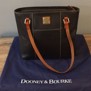 Dooney and Bourke tote Great condition